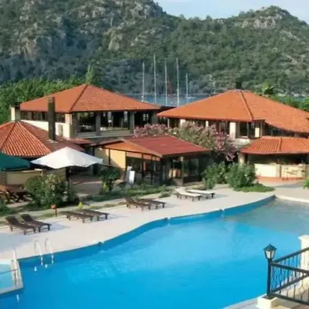 Resort Alarga Sail Boutique & Yacht Club 4*